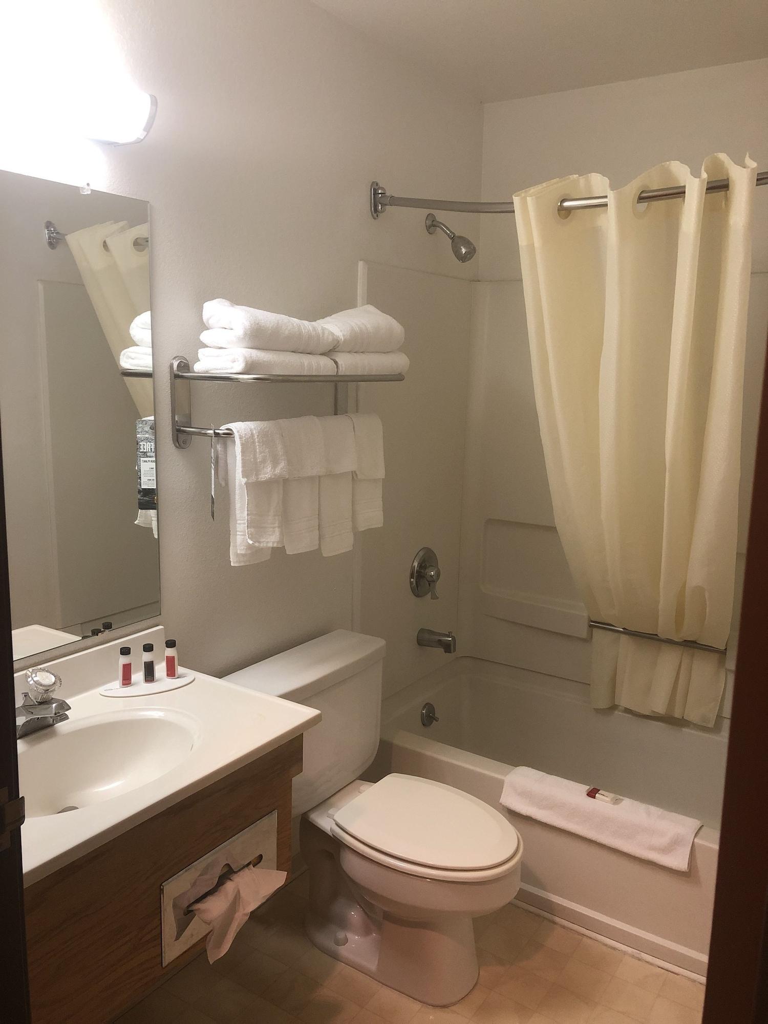 Super 8 By Wyndham Florence Co Ngoại thất bức ảnh
