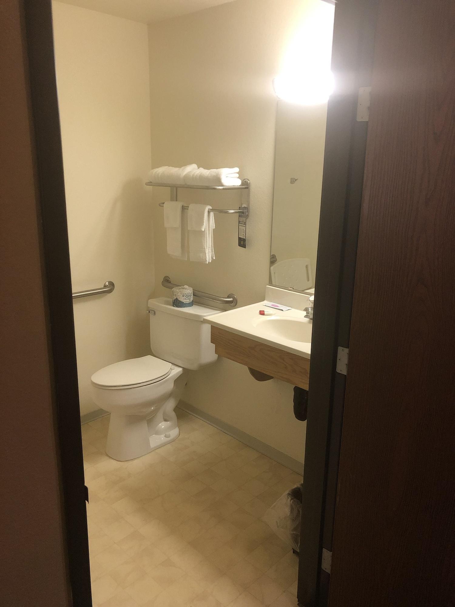 Super 8 By Wyndham Florence Co Ngoại thất bức ảnh