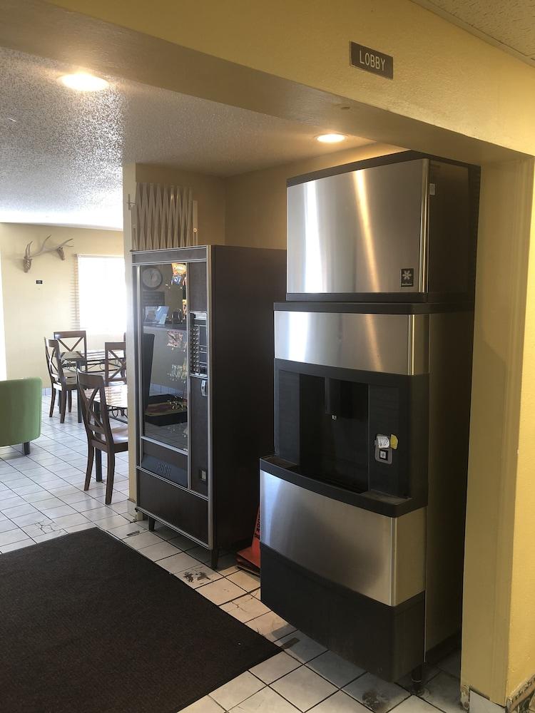 Super 8 By Wyndham Florence Co Ngoại thất bức ảnh