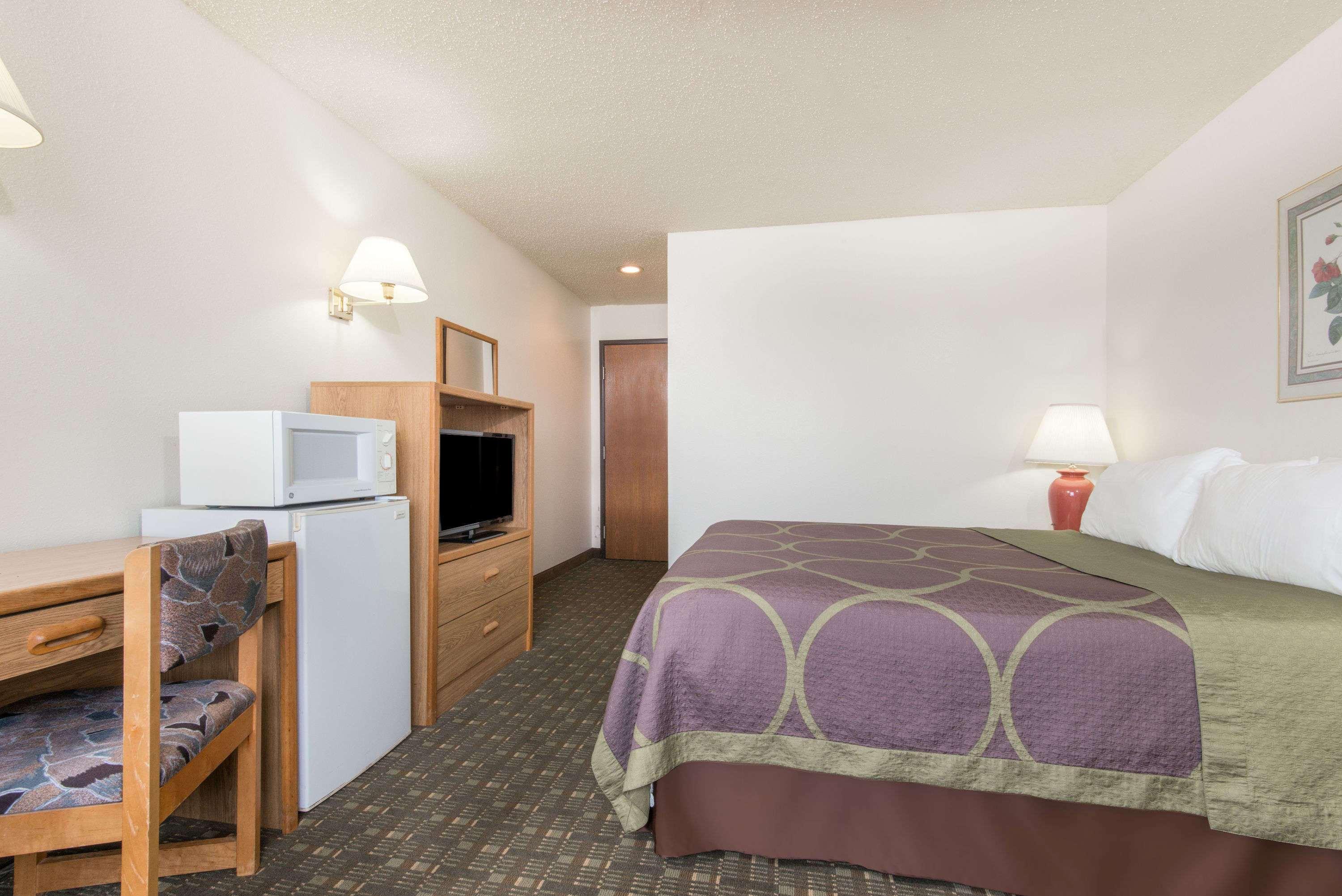 Super 8 By Wyndham Florence Co Ngoại thất bức ảnh