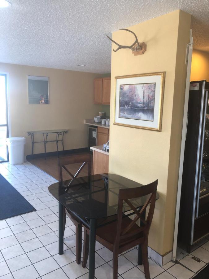 Super 8 By Wyndham Florence Co Ngoại thất bức ảnh